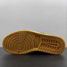 Cargar imagen en el visor de la galería, Air Jordan 1 Retro High OG Taxi Black-Sail 555088-711