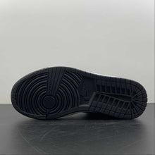 Cargar imagen en el visor de la galería, Air Jordan 1 Mid Black White DR9495-001