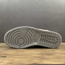 Cargar imagen en el visor de la galería, Air Jordan 1 Low Grey White Red DC6991-016