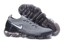 Cargar imagen en el visor de la galería, Air VaporMax Flyknit 2.0 Dark Grey Black 942842-502