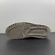 Cargar imagen en el visor de la galería, Jordan Courtside 23 Grey AR1000-003