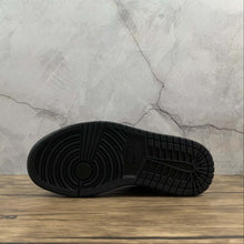 Cargar imagen en el visor de la galería, Air Jordan 1 Low SE Black Red Brushstroke Swoosh DA4659-001