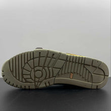 Cargar imagen en el visor de la galería, Air Trainer 1 SP “Coriander” Yellow Blue DH7338-300
