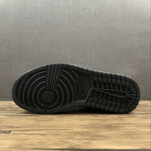 Cargar imagen en el visor de la galería, Air Jordan 1 Mid Grey Fog Black White BQ6472-015