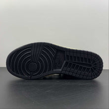 Cargar imagen en el visor de la galería, Air Jordan 1 Low “Made With Love” Brown Grey 553558-062