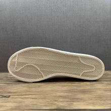 Cargar imagen en el visor de la galería, Blazer Mid 77 Vintage “Pine Green” White Pine Green