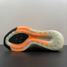 Cargar imagen en el visor de la galería, Adidas UltraBoost 22 Vibrant Orange Black Milk HR1029