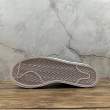 Cargar imagen en el visor de la galería, Blazer Mid 77 Sketch White Red