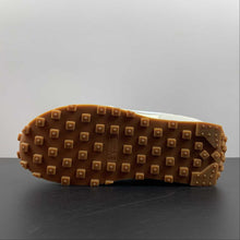 Cargar imagen en el visor de la galería, DayBreak Pale Ivory White-Spruce Aura CK2351-101