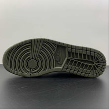 Cargar imagen en el visor de la galería, Air Jordan 1 Retro Low OG SP “Travis Scott” Black White Army Green DZ4137-106