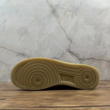 Cargar imagen en el visor de la galería, Air Force 1 Shell Dark Pony Burgundy Ash BQ6096-200