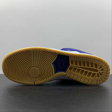 Cargar imagen en el visor de la galería, SB Dunk Low Los Angeles Dodgers Deep Royal Blue Sport Red White DO9395-400