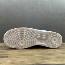 Cargar imagen en el visor de la galería, Air Force 1 07 LV8 2 White Black-Orange DM0118-100