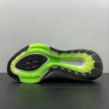 Cargar imagen en el visor de la galería, Adidas UltraBoost 22 Black White Green GX6640