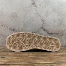 Cargar imagen en el visor de la galería, Blazer Mid 77 Vintage Black Amber Rise