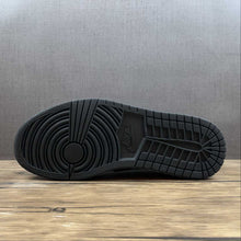 Cargar imagen en el visor de la galería, Air Jordan 1 Low OG SP “Jordan Brand Classic” DM7866-199