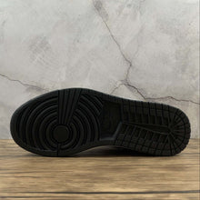 Cargar imagen en el visor de la galería, Air Jordan 1 Low White Yellow Black CZ4776-107