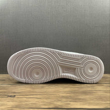 Cargar imagen en el visor de la galería, Air Force 1 07 LX White White-Metallic Gold DD1525-100