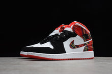Cargar imagen en el visor de la galería, Air Jordan 1 Mid (GS) University Red-Black-White