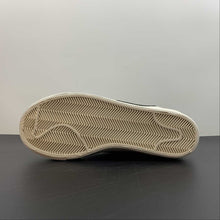 Cargar imagen en el visor de la galería, Blazer Low 77 Jumbo White Black-White-Sail