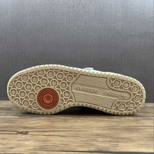 Cargar imagen en el visor de la galería, Adidas Forum 84 Low White Green Orange GY4125