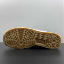 Cargar imagen en el visor de la galería, Air Force 1 07 LV8 White Blue DM1020-100