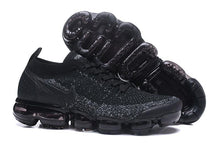 Cargar imagen en el visor de la galería, Air VaporMax Flyknit 2.0 Black Grey 942842-011