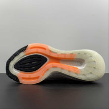 Cargar imagen en el visor de la galería, Adidas UltraBoost 22 White Orange