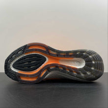 Cargar imagen en el visor de la galería, Adidas UltraBoost 22 Orange Black GX8038