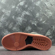 Cargar imagen en el visor de la galería, SB Dunk Low PRO Muslin Black-Muslin BQ6817-100