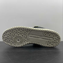 Cargar imagen en el visor de la galería, Adidas Forum 84 Low Black