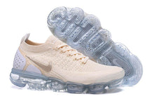 Cargar imagen en el visor de la galería, Air VaporMax Flyknit 2.0 Light Cream 942843-201