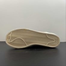 Cargar imagen en el visor de la galería, Blazer Low 77 Jumbo White Safety Orange-Sail