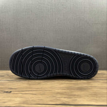 Cargar imagen en el visor de la galería, Court Borough Low 2 SE White Pink Glaze-Midnight Navy DB3090-100