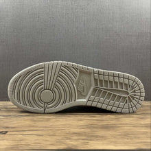 Cargar imagen en el visor de la galería, Air Jordan 1 Mid SE Light Iron Ore Atmosphere White (2021)DN4045-001