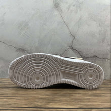 Cargar imagen en el visor de la galería, Air Force 1 HI Lt Orewood Brn Mtlc Red Bronze DB5080-100