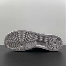 Cargar imagen en el visor de la galería, Air Force 1 07 LV8 EMB Thunder Blue White DM0109-400