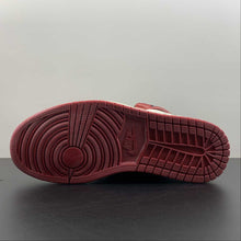 Cargar imagen en el visor de la galería, Air Jordan 1 Retro High OG White Red Chicago Remagned (2022) DZ5485-612