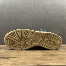 Cargar imagen en el visor de la galería, SB Dunk Low PRM QS Black Black-Parachute Beige CT5053-001