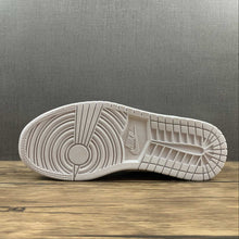 Cargar imagen en el visor de la galería, Air Jordan 1 Low Light Turns Purple White 553558-130