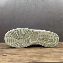 Cargar imagen en el visor de la galería, SB Dunk Low PRM “Barely Green” L.T. Pink L.T. Green DD1503-104