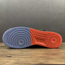 Cargar imagen en el visor de la galería, Air Force 1 07 LV8 “Peace and Unity” Black Hyper Crimson DM9051-001