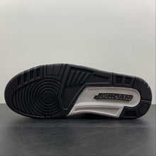 Cargar imagen en el visor de la galería, Air Jordan Legacy 312 Low Black Gold CD7069-071