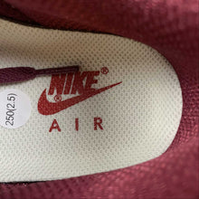 Cargar imagen en el visor de la galería, Air Force 1 07 SU19 Wine Red