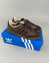 Cargar imagen en el visor de la galería, Adidas Samba Brown Brown Off White FZ5602