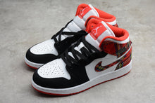 Cargar imagen en el visor de la galería, Air Jordan 1 Mid (GS) University Red-Black-White