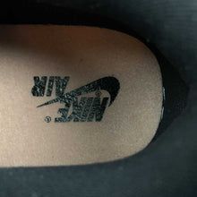 Cargar imagen en el visor de la galería, Air Jordan 1 Low Black Pink CZ0790-061