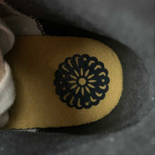 Cargar imagen en el visor de la galería, Blazer Mid 77 Vintage “Day of the Dead” Sail Sail-Dk Smoke Grey