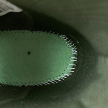 Cargar imagen en el visor de la galería, Blazer Mid Olive Snakeskin
