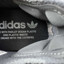 Cargar imagen en el visor de la galería, Adidas Adifom Q Black Carbon Gresix HP6582